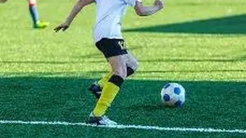 《港澳台球员崛起成中超新趋势，本土精英需加冕新篇章！》